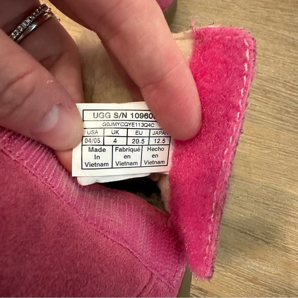 UGG | Baby Boots | 4/5 - Picture 7 of 7